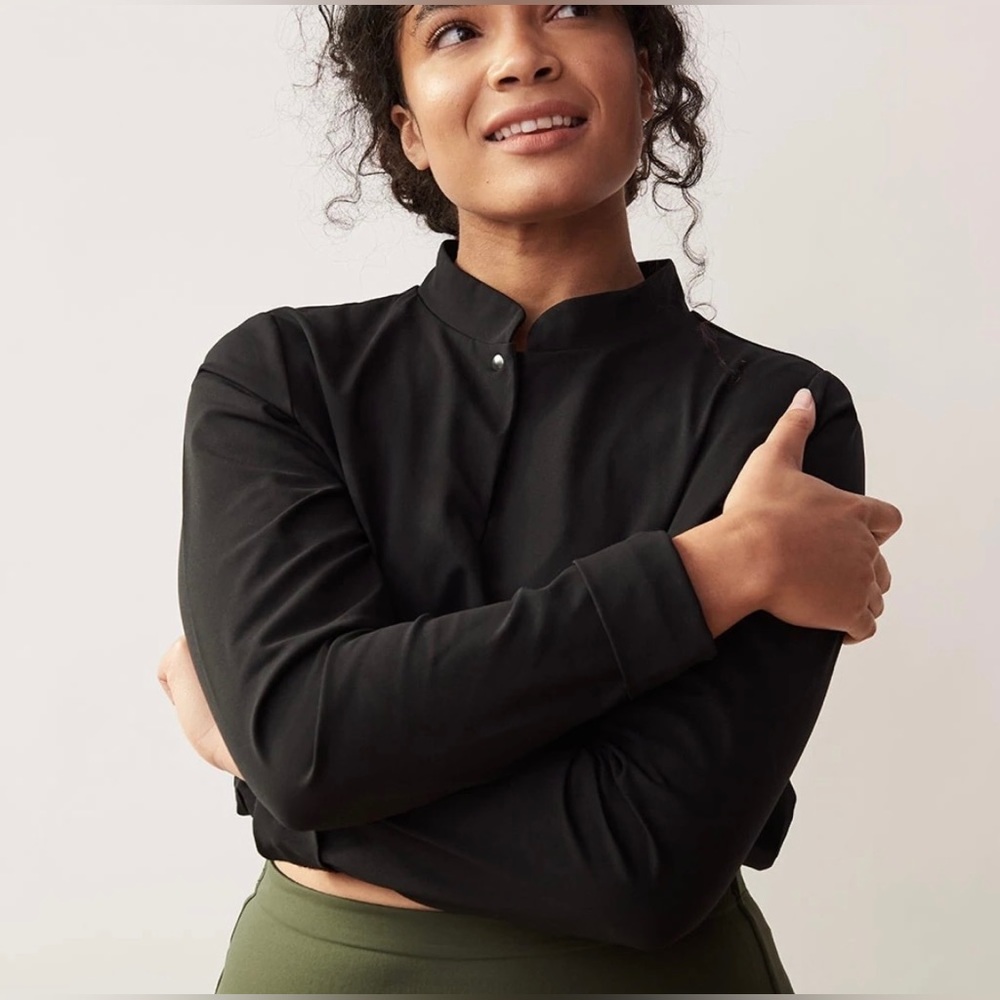 ADAY’s Check-In Long Sleeve Crop Top